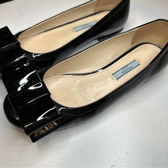 PRADA Patent Leather Black Bow Prada Authentic Flats - Picture 5 of 16